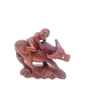 VINTAGE folk art carving